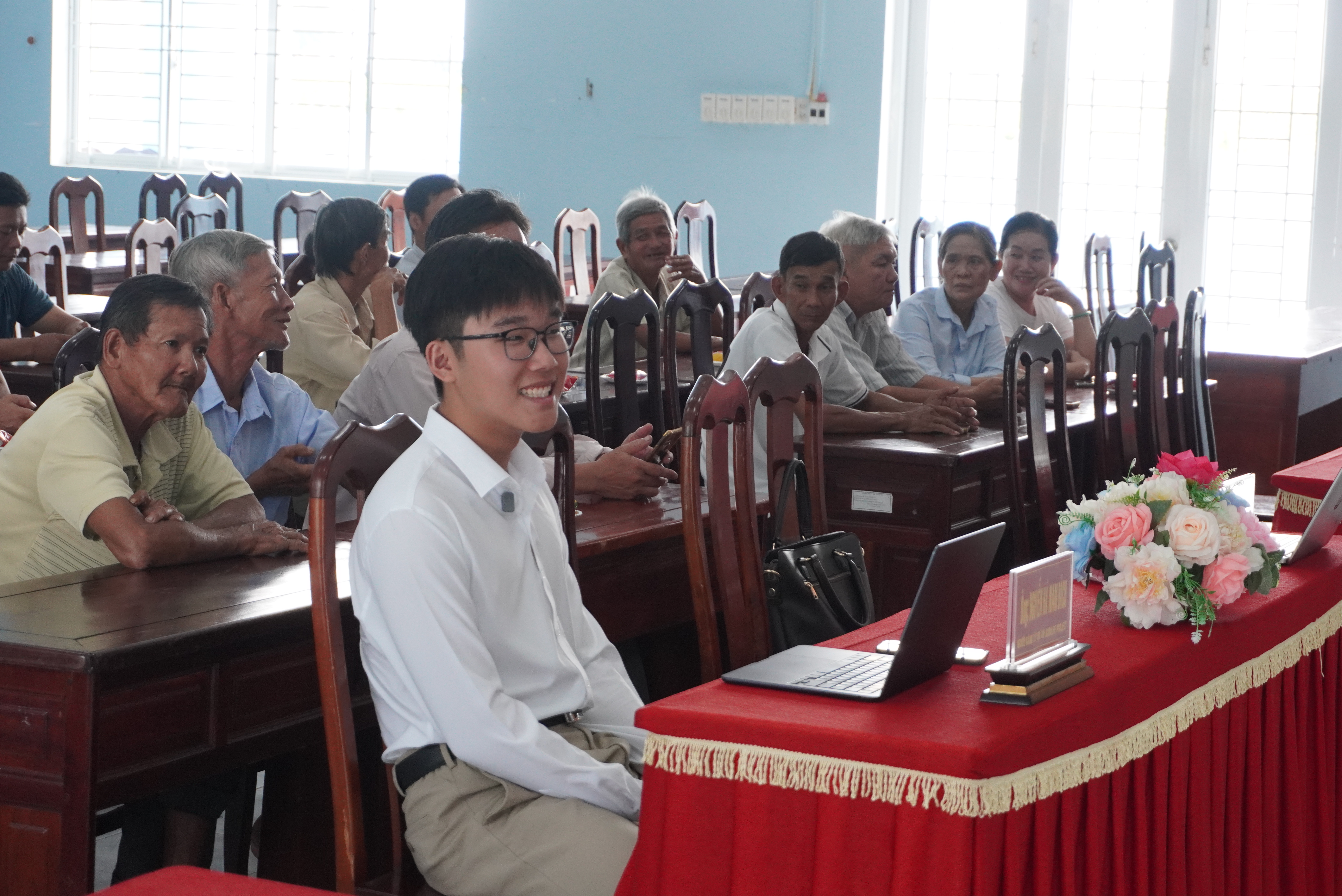 AgriFruit founder presenting to workshop participants